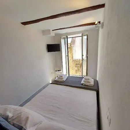 Giovhome Apartman Nápoly